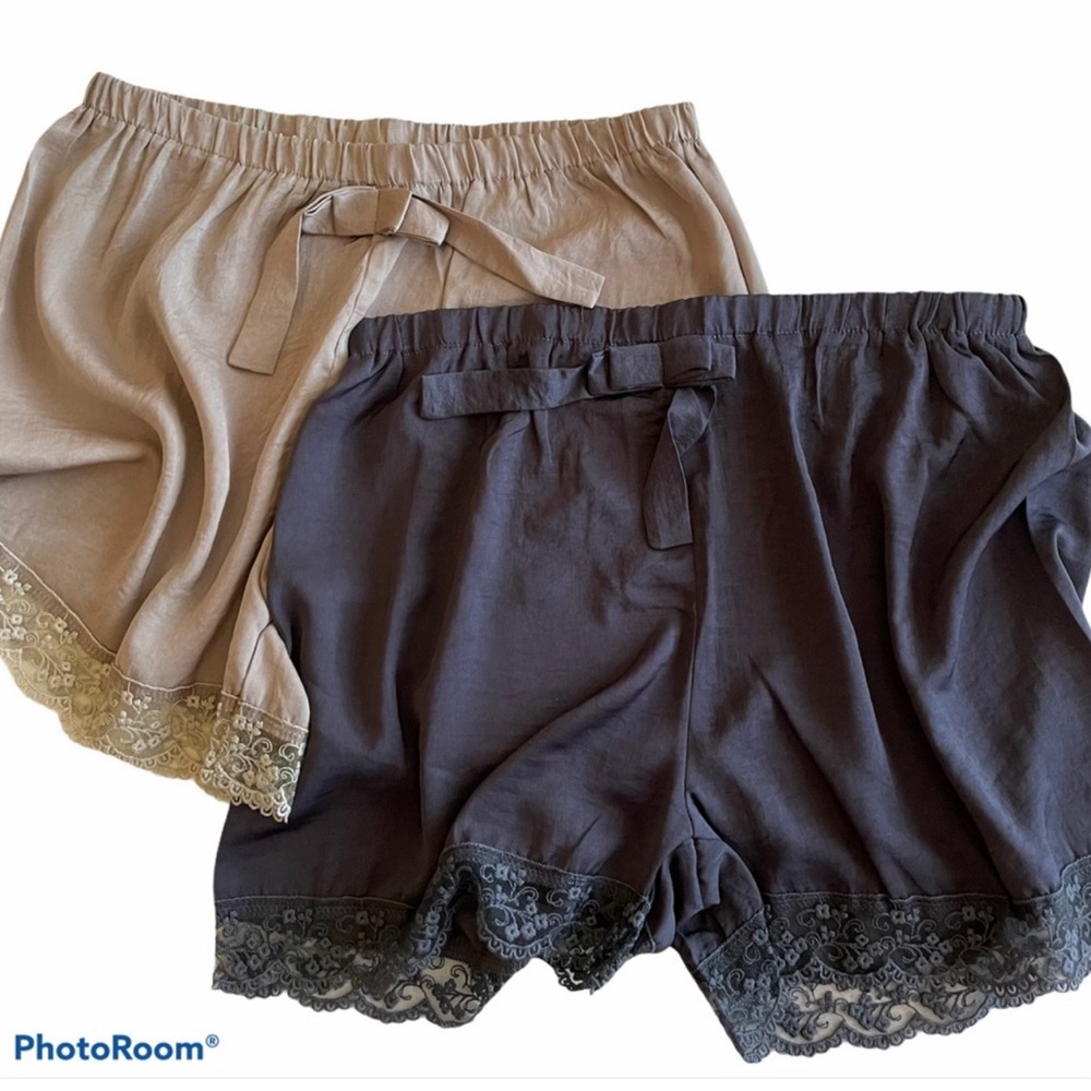 Lace bottom, elastic waist shorts